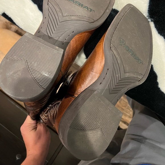 Ariat - Picture 4 of 4